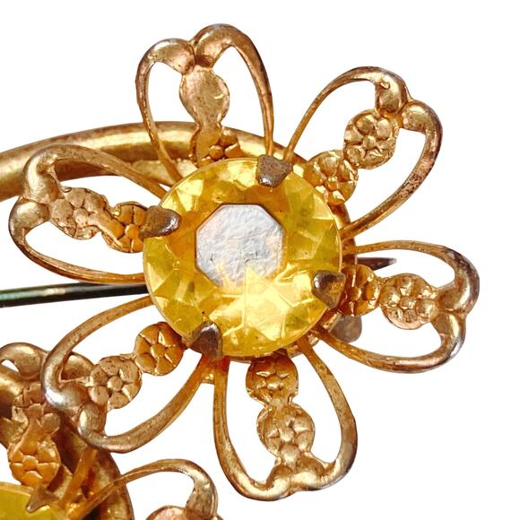 Vintage 1950s Gold Tone Filigree Floral Spray Brooch Yellow Glass Rhinestone Pin - Picture 4 of 11
